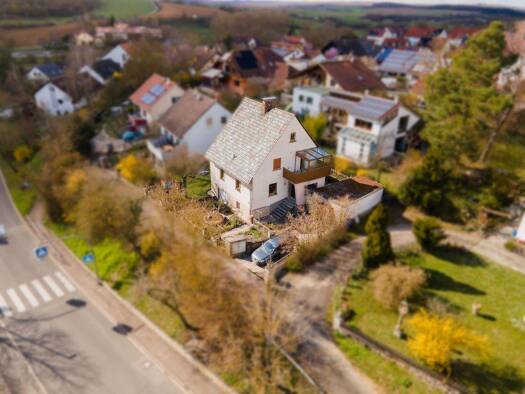 Mehrfamilienhaus zum Kauf 419.000 € 6 Zimmer 120 m² 380 m² Grundstück frei ab 01.01.2027 Rottenbauer Würzburg 97084