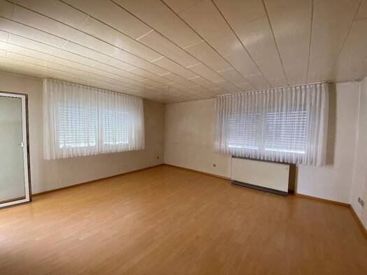 Wohnung zur Miete 990 € 3 Zimmer 84 m² Forst 76694