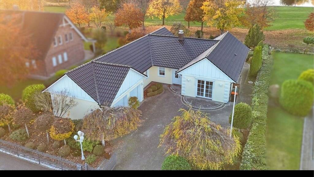 Einfamilienhaus zum Kauf 699.000 € 4 Zimmer 172 m² 1.030 m² Grundstück Bad Bramstedt 24576