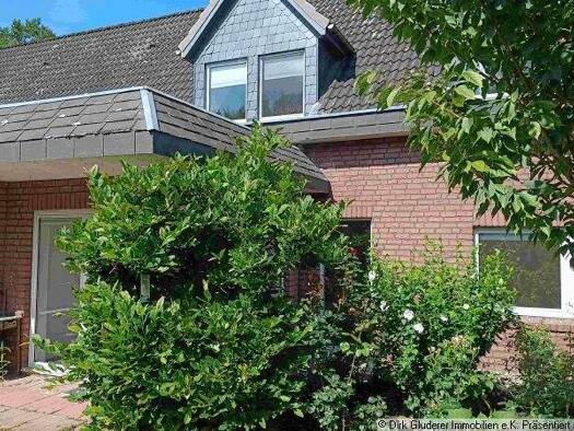 Einfamilienhaus zur Miete 2.490 € 8 Zimmer 210 m² 2.500 m² Grundstück Quickborn 25451