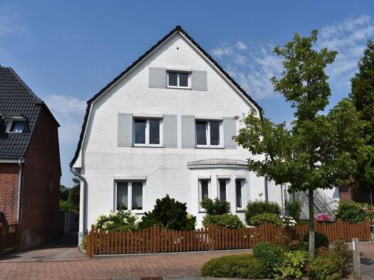 Einfamilienhaus zum Kauf 333.000 € 6 Zimmer 125 m² 458 m² Grundstück Bredstedt 25821