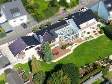 Villa zum Kauf 2.150.000 € 8 Zimmer 314,1 m² 1.579 m² Grundstück Solingen 42659