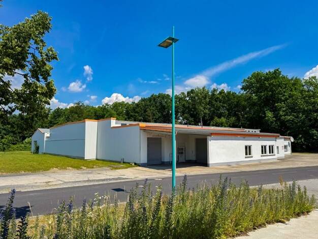 Produktionshalle zum Kauf 1.400.000 € 1.768 m² Lagerfläche Kamenz Kamenz 01917