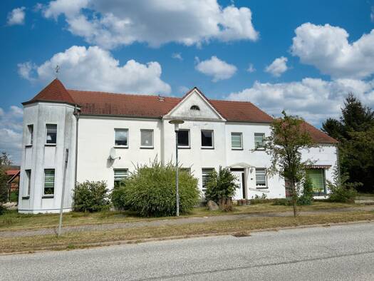 Haus zum Kauf 199.000 € 9 Zimmer 350 m² 2.276 m² Grundstück Groß Warnow Karstädt 19357