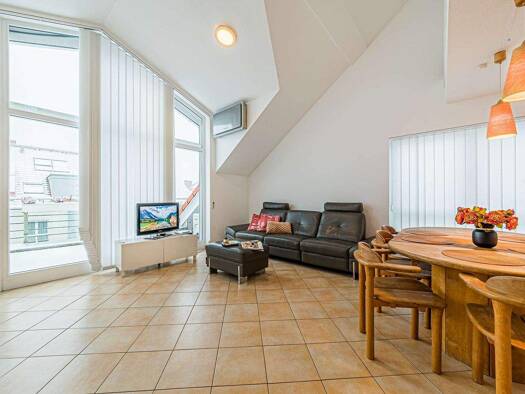 Wohnung zur Miete Wohnen auf Zeit 2.450 € 4 Zimmer 110 m² frei ab sofort Nied Frankfurt am Main 65934