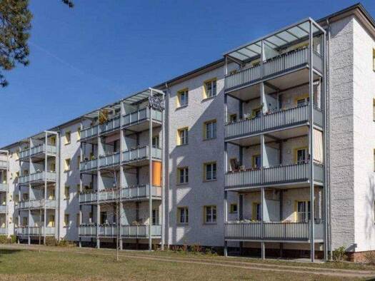 Wohnung zur Miete nur mit Wohnberechtigungsschein 208 € 2 Zimmer 34 m² 1. Geschoss K.-Liebknecht-Str. 13 Eisenhüttenstadt 15890