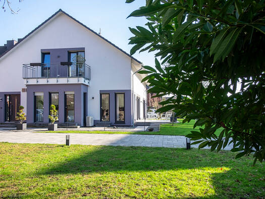 Einfamilienhaus zum Kauf 1.175.000 € 7 Zimmer 248 m² 958 m² Grundstück frei ab 01.04.2026 Nikolausstr. 6 a,b Kleinenbroich Korschenbroich 41352