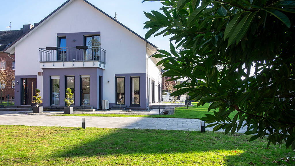 Einfamilienhaus zum Kauf 1.175.000 € 7 Zimmer 248 m² 958 m² Grundstück frei ab 01.04.2026 Nikolausstr. 6 a,b Kleinenbroich Korschenbroich 41352