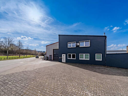 Produktionshalle zum Kauf 970.000 € 943,5 m² Lagerfläche Hilzingen Hilzingen 78247