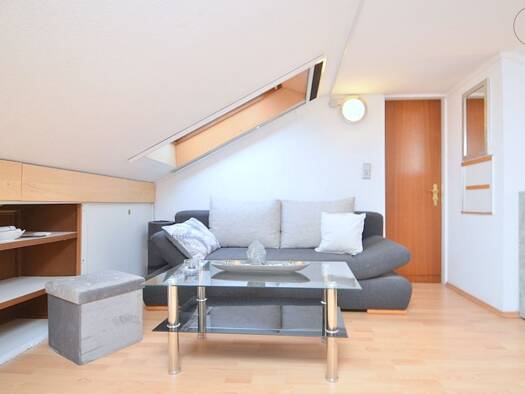 WG-Zimmer zur Miete auf Zeit 475 € 27 m² 1. Geschoss frei ab 01.05.2026 Langwasser Nürnberg 90473