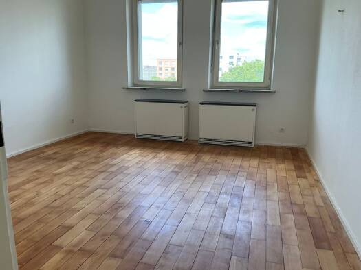 Wohnung zur Miete 690 € 2 Zimmer 60 m² Geschoss 3/4 frei ab sofort Leyh Nürnberg 90431