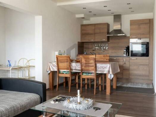 Wohnung zum Kauf 135.000 € 3 Zimmer 74 m² EG Schonach im Schwarzwald 78136