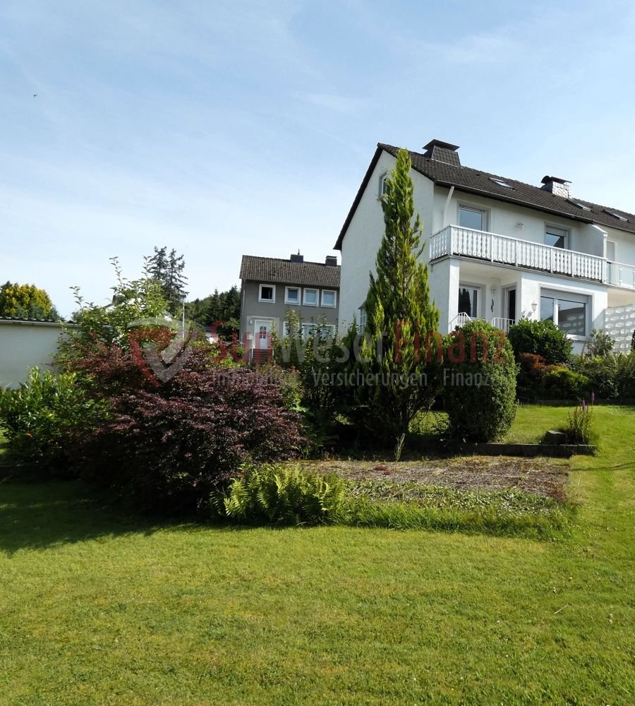 Doppelhaushälfte zum Kauf 138.000 € 6 Zimmer 94 m²<br/>Wohnfläche 648 m²<br/>Grundstück Höxter - Kernstadt Höxter 37671