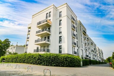 Penthouse zur Miete 2.038 € 3 Zimmer 120,5 m² 5. Geschoss frei ab 01.05.2025 Stresemannallee 51 Sachsenhausen Frankfurt-Sachsenhausen-Nord 60596