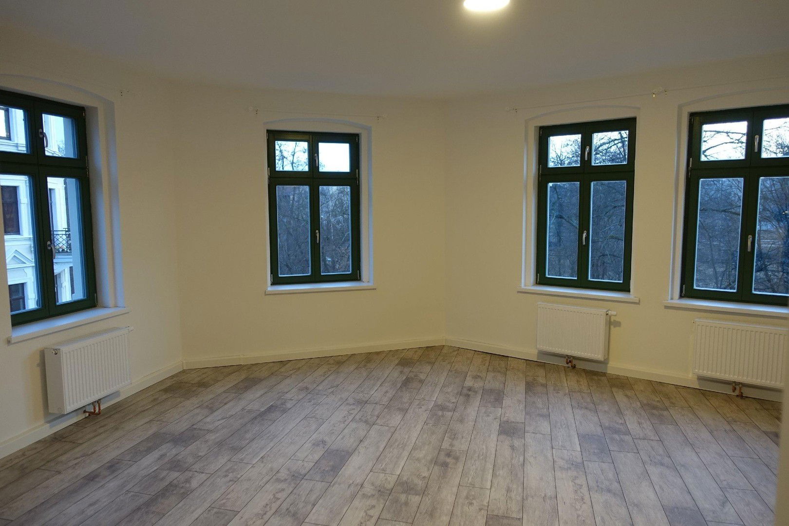 Wohnung zur Miete 1.080 € 5 Zimmer 161,5 m²<br/>Wohnfläche 3.<br/>Geschoss 01.03.2025<br/>Verfügbarkeit Innenstadt Görlitz 02826