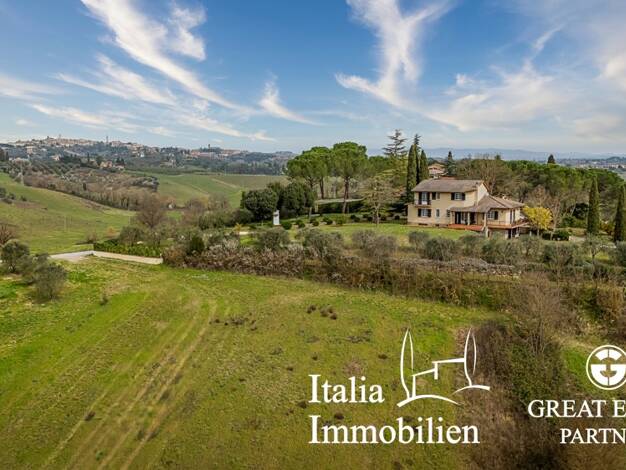 Bauernhaus zum Kauf 1.200.000 € 13 Zimmer 400 m² 8.000 m² Grundstück Siena 53100