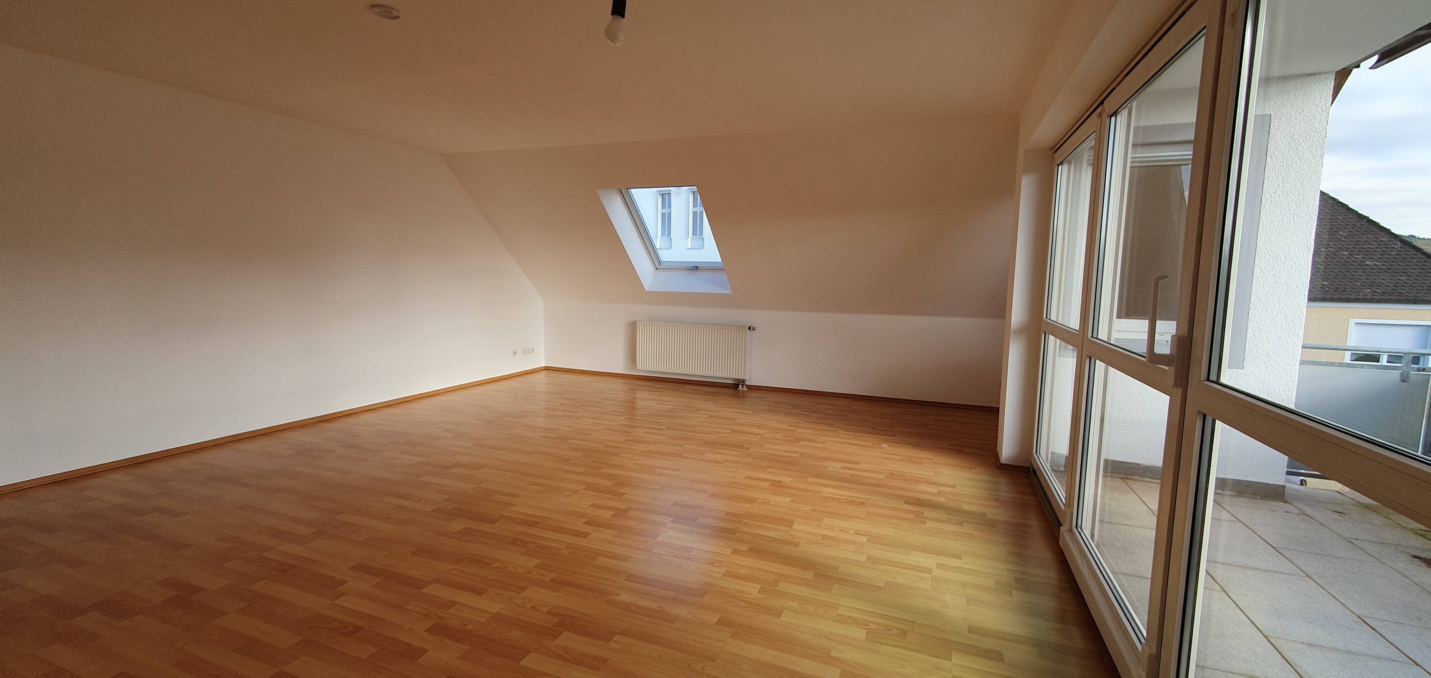 Maisonette zur Miete 1.100 € 4 Zimmer 108 m²<br/>Wohnfläche 2.<br/>Geschoss ab sofort<br/>Verfügbarkeit Berg Berg bei Neumarkt in der Oberpfalz 92348