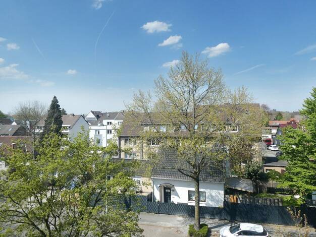 Wohnung zur Miete 627 € 3 Zimmer 95 m² Dachgeschoss Heißen Mülheim 45472