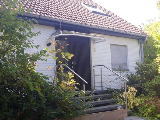 Einfamilienhaus zur Miete 1.200 € 6 Zimmer 170 m² 800 m² Grundstück Ziegeleistraße 2 West Hildesheim 31139