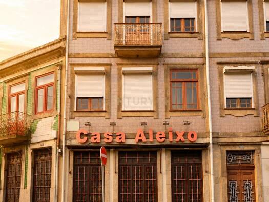 Haus zum Kauf 530.000 € 255 m² Campanhã 4300