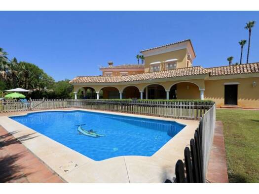 Chalet zur Miete 8.000 € 6 Zimmer 527 m² 2.154 m² Grundstück San Roque 11310