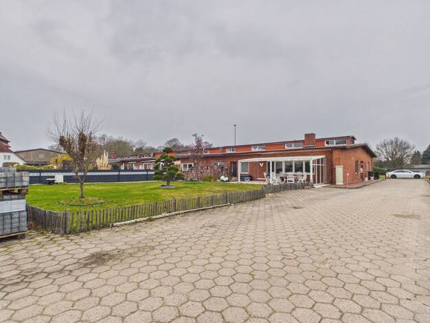 Mehrfamilienhaus zum Kauf 895.000 € 10 Zimmer 488,3 m² 2.760 m² Grundstück Grabau 23845
