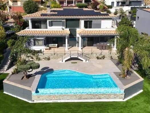 Chalet zum Kauf 1.095.000 € 3 Zimmer 285 m² Carrer Muntanyeta 31, 31 Palau-saverdera 17495