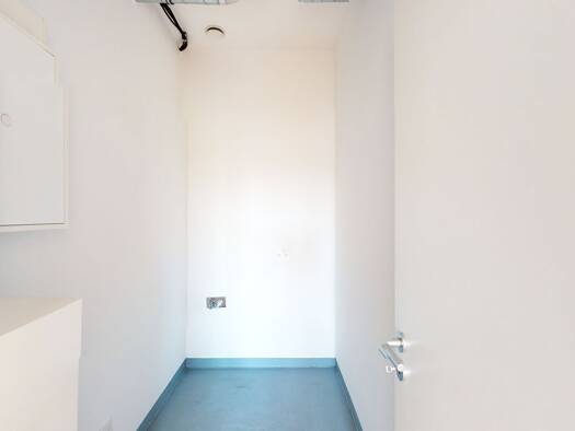 Wohnung zur Miete 1.520 € 2 Zimmer 94 m² Geschoss 6/7 frei ab sofort Gerbermühlstraße 25 Sachsenhausen Frankfurt am Main 60594