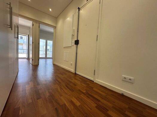 Studio zur Miete 1.350 € 3 Zimmer 70 m² Oeiras 2795-105