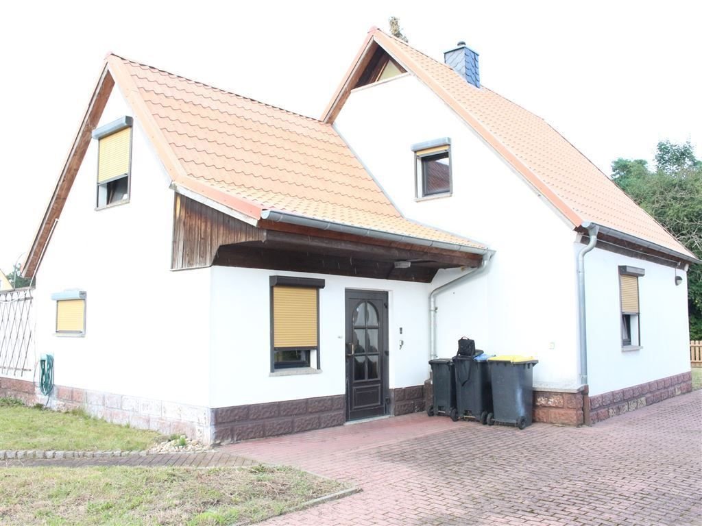 Einfamilienhaus zum Kauf 199.000 € 3 Zimmer 105 m²<br/>Wohnfläche 1.440 m²<br/>Grundstück Borna Borna b Leipzig 04552