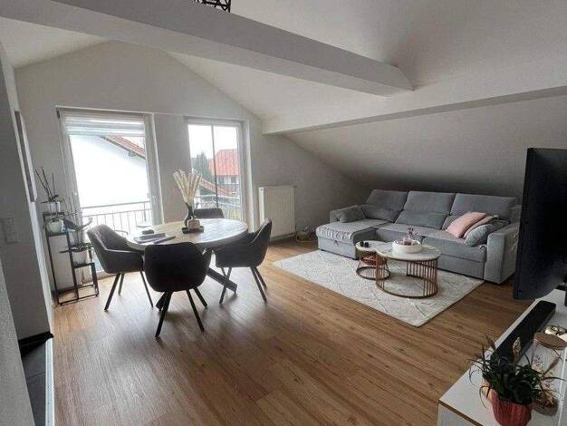 Wohnung zur Miete 815 € 2 Zimmer 62 m² 2. Geschoss frei ab 01.07.2026 Dorfen 84405