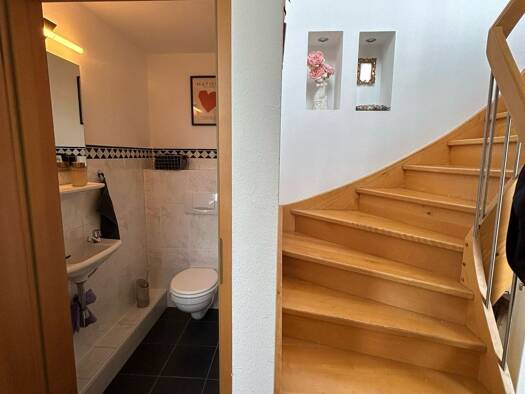 Penthouse zur Miete 1.650 € 2,5 Zimmer 130 m² Geschoss 4/4 frei ab 15.10.2025 Nordend-Ost Frankfurt am Main 60316