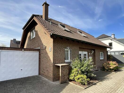 Einfamilienhaus zum Kauf 680.000 € 5 Zimmer 124 m² 396 m² Grundstück Huckingen Duisburg 47259
