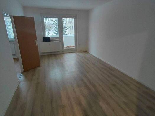 Wohnung zur Miete 425 € 3 Zimmer 68 m² EG frei ab sofort Neue Platekaer Str 2 Borna 04552