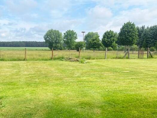 Einfamilienhaus zum Kauf 275.000 € 8 Zimmer 118 m² 6.180 m² Grundstück Sorno Finsterwalde 03238