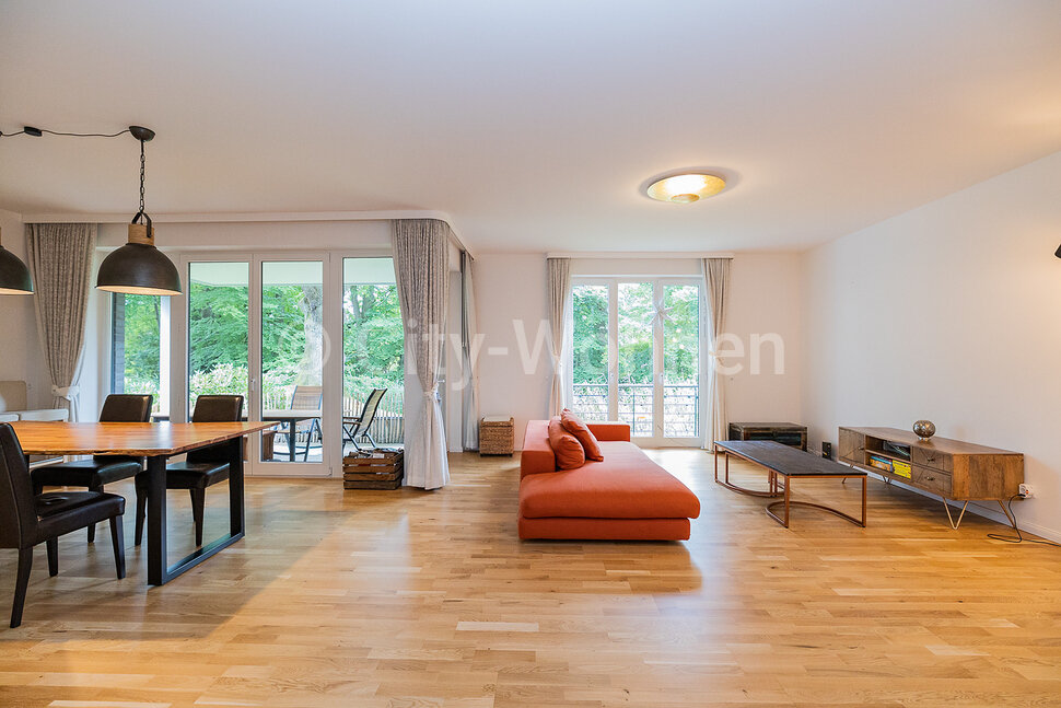 Wohnung zur Miete Wohnen auf Zeit 2.980 € 3 Zimmer 120 m²<br/>Wohnfläche 01.04.2025<br/>Verfügbarkeit Lockkoppel Wellingsbüttel Hamburg 22391