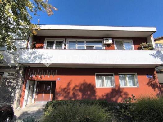Haus zum Kauf 250.000 € 3 Zimmer 180 m² Centar Slavonski Brod 35000