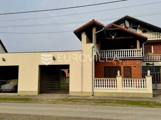 Haus zum Kauf 250.000 € 7 Zimmer 1.250 m² Krusevica Slavonski Šamac