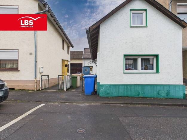 Mehrfamilienhaus zum Kauf 299.000 € 6 Zimmer 188 m² 188 m² Grundstück Lannesdorf Bad Godesberg 53179