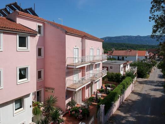 Mehrfamilienhaus zum Kauf 830.000 € 800 m² 720 m² Grundstück Vrboska