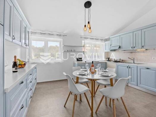 Wohnung zur Miete 1.100 € 2 Zimmer 72 m² 2. Geschoss Valdebek Pula