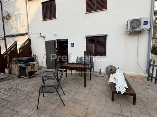 Reihenhaus zum Kauf 350.000 € 2 Zimmer 110 m² Novalja 53291