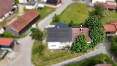 Doppelhaushälfte zum Kauf 180.000 € 6 Zimmer 139,2 m² 195 m² Grundstück Niederalteich Niederalteich 94557