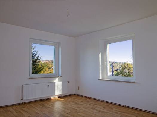 Wohnung zur Miete 375 € 3 Zimmer 68,3 m² 1. Geschoss Beethovenstraße 9 Greiz Greiz 07973