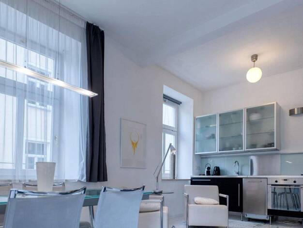 Studio zur Miete Wohnen auf Zeit 1.390 € 1 Zimmer 42 m² frei ab 01.06.2026 Schwanthalerhöhe München 80339