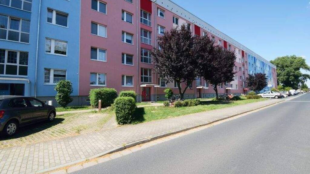 Wohnung zur Miete 255 € 2 Zimmer 49,1 m² 4. Geschoss Gartenstraße 2 d Nünchritz 01612
