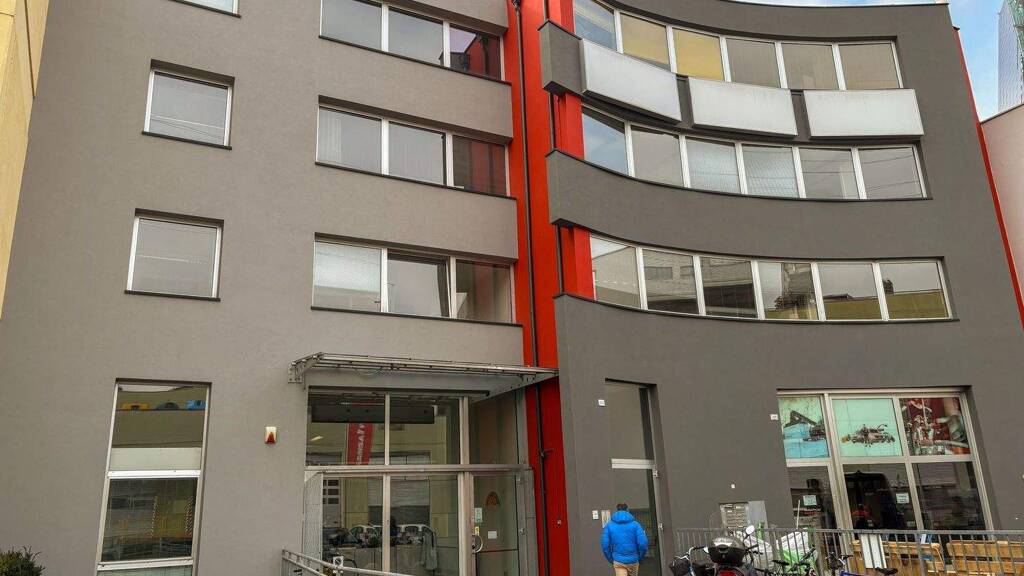 Bürogebäude zum Kauf 270.000 € Via Giuseppe di Vittorio 29 Bolzano 39100