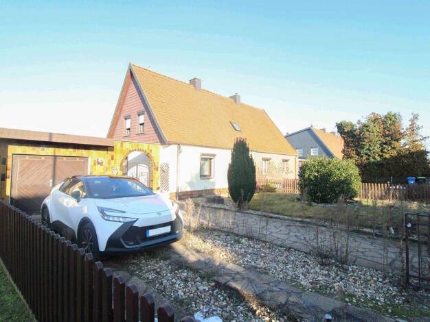 Doppelhaushälfte zum Kauf 250.000 € 5 Zimmer 100,1 m² 634,1 m² Grundstück Neustädter Feld Magdeburg 39128