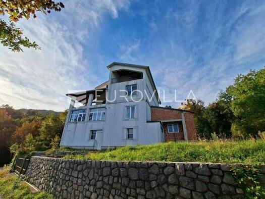 Haus zum Kauf 415.000 € 8 Zimmer 400 m² Bregi Matulji
