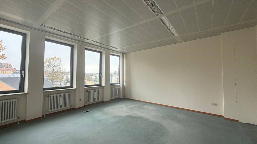 Bürogebäude zur Miete 2.619 € 298 m² Bürofläche Selb 95100